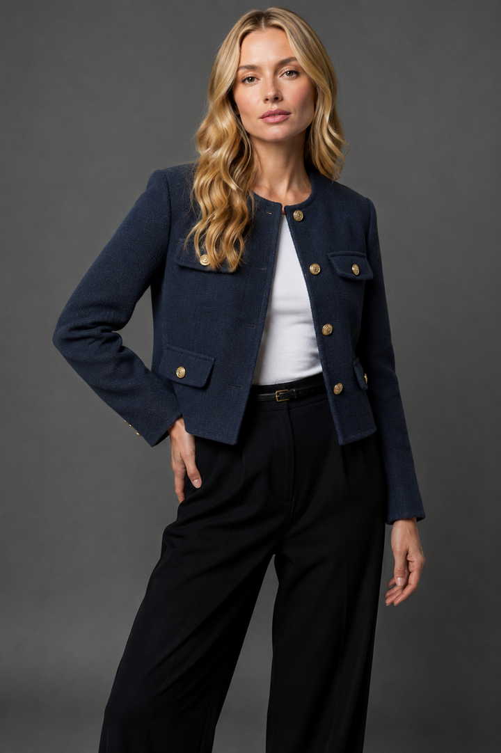 Cropped Tweed Blazer med Guldknapper og Klaplommer