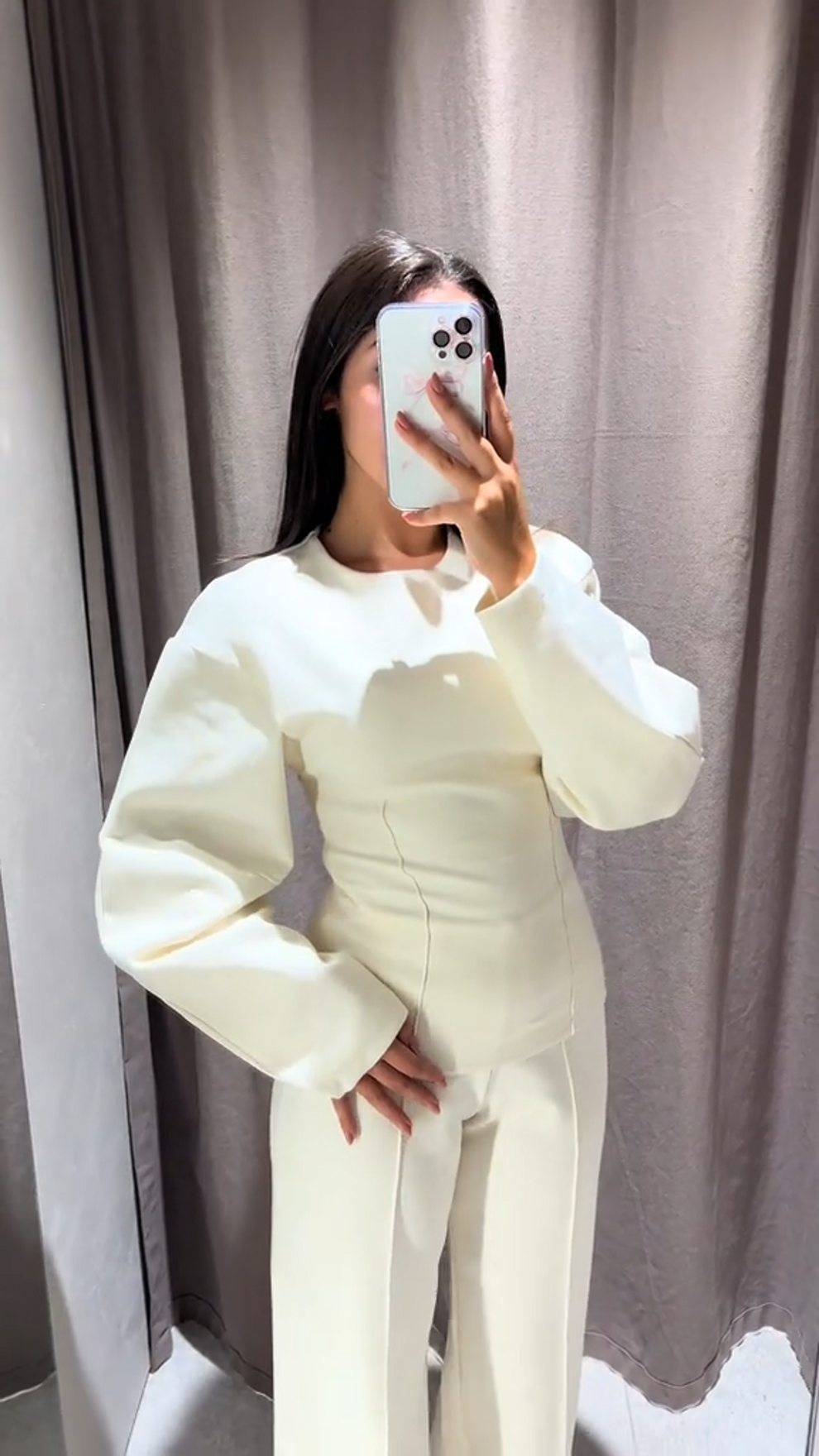 Damski Dwuczęściowy Zestaw Oversized Sweter i Szerokie Spodnie Casual Chic - Łamany Biały / Szary / Czarny - Maelen