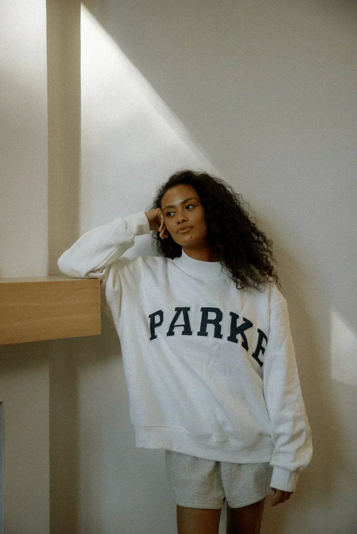 Kvinders Sweatshirt | Oversized Collegiate Chenille Bogstav Langærmet